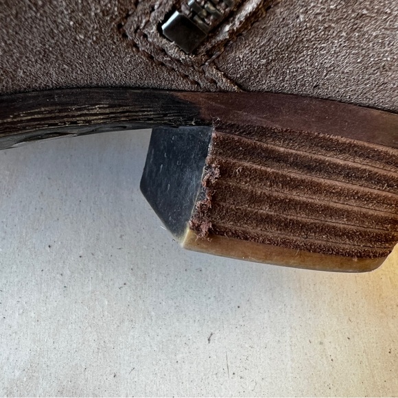 Lucky Brand Bartalino 6.5 Side Zip Taupe Suede Leather Ankle Bootie Boots - Picture 7 of 9